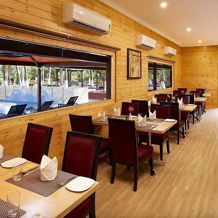 Sterling Anaikatti Hotel Varagampadi Ngoại thất bức ảnh