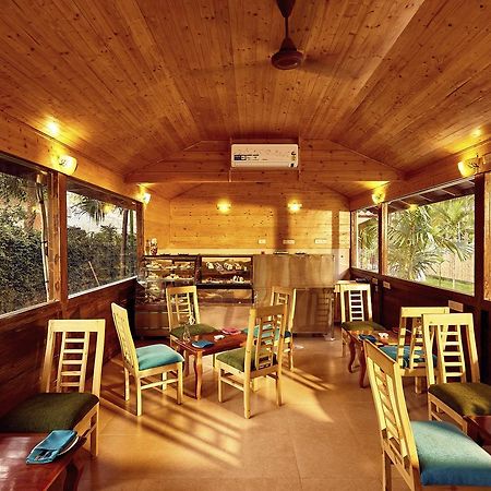 Sterling Anaikatti Hotel Varagampadi Ngoại thất bức ảnh