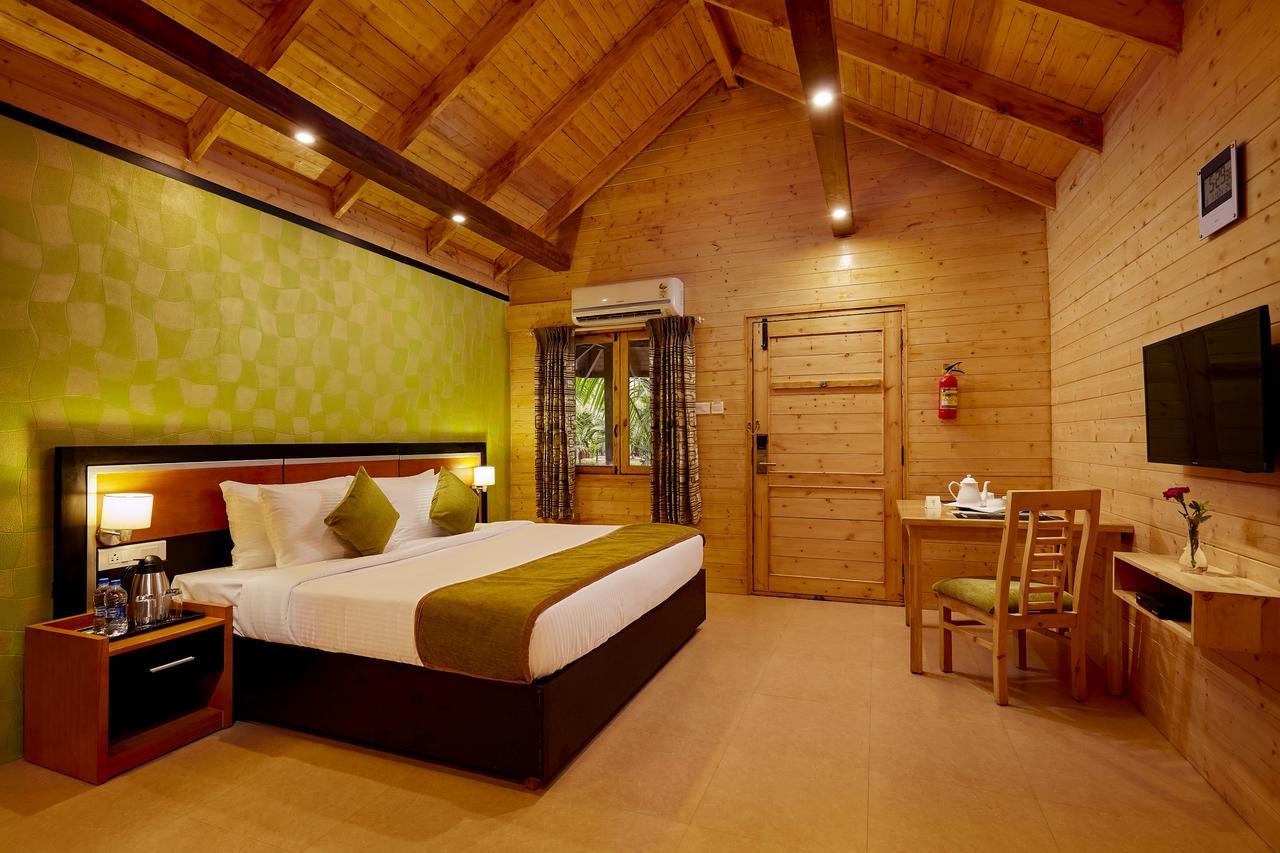 Sterling Anaikatti Hotel Varagampadi Ngoại thất bức ảnh