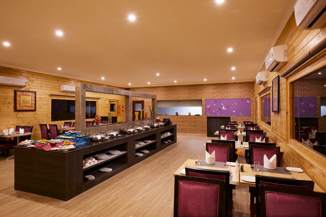 Sterling Anaikatti Hotel Varagampadi Ngoại thất bức ảnh