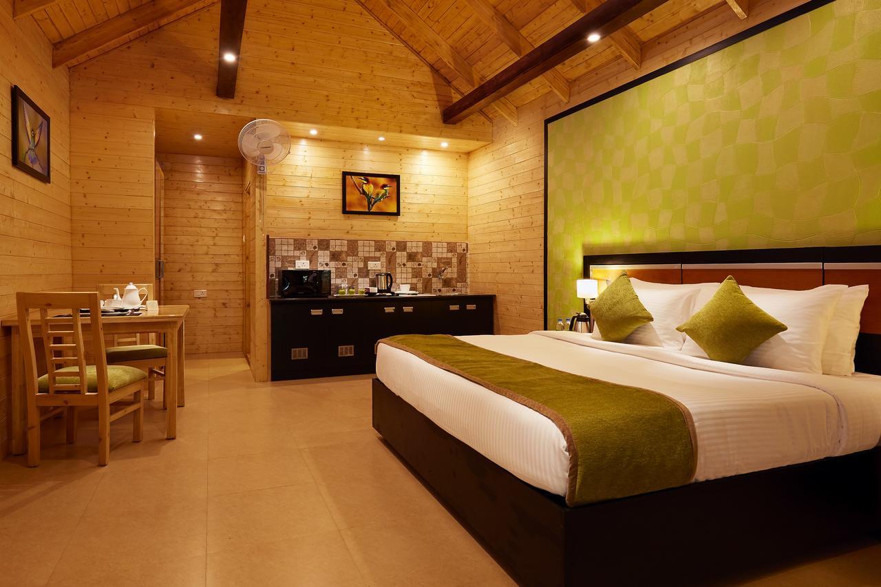Sterling Anaikatti Hotel Varagampadi Ngoại thất bức ảnh