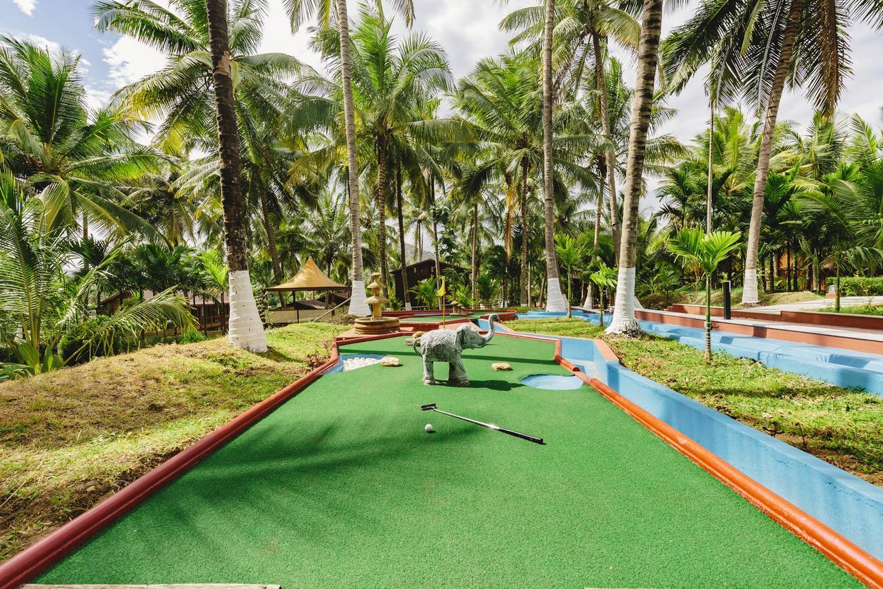 Sterling Anaikatti Hotel Varagampadi Ngoại thất bức ảnh