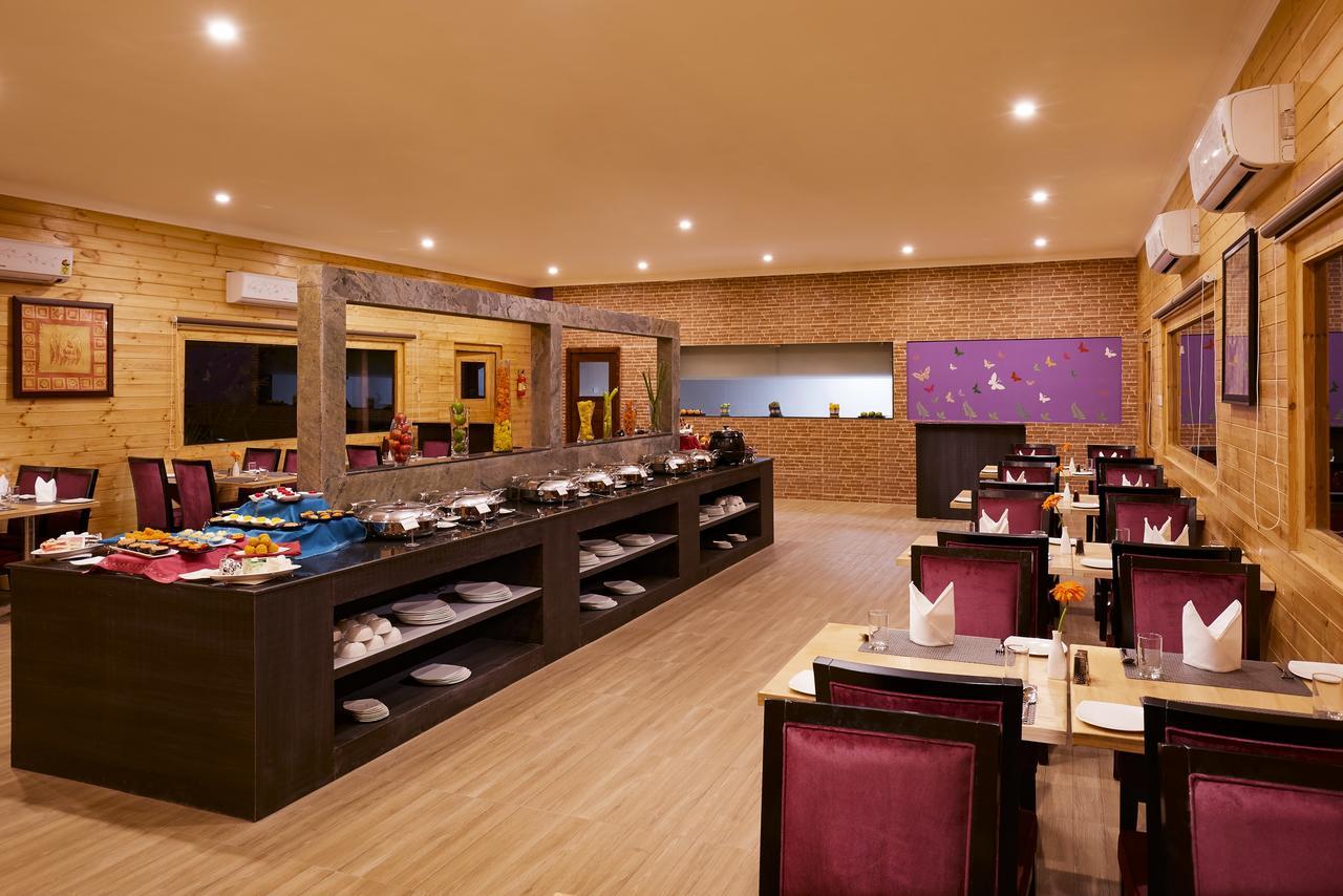 Sterling Anaikatti Hotel Varagampadi Ngoại thất bức ảnh