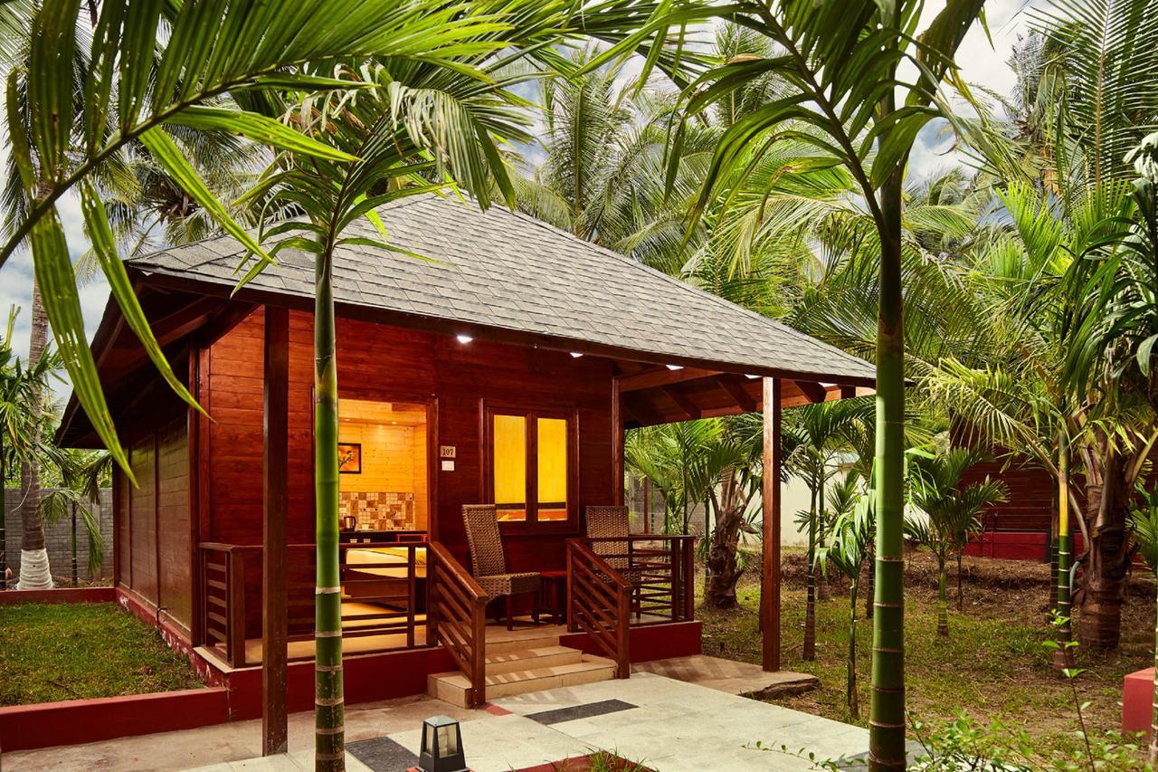 Sterling Anaikatti Hotel Varagampadi Ngoại thất bức ảnh