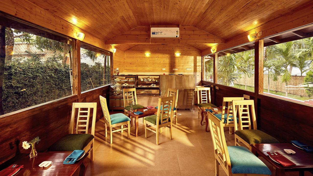 Sterling Anaikatti Hotel Varagampadi Ngoại thất bức ảnh